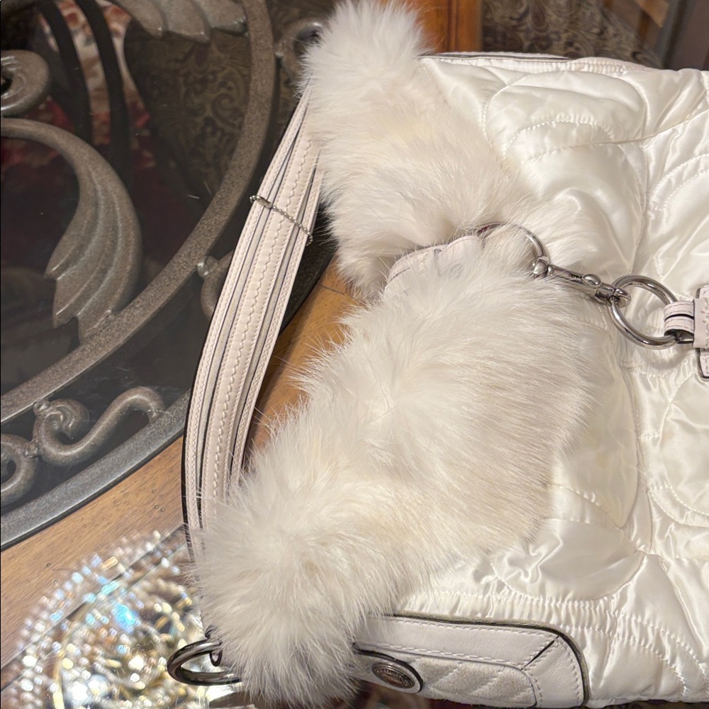 Coach Soho 2005-VINTAGE-“Ski Bunny” Hobo w/Rabbit Fur Trim - Picture 9 of 16